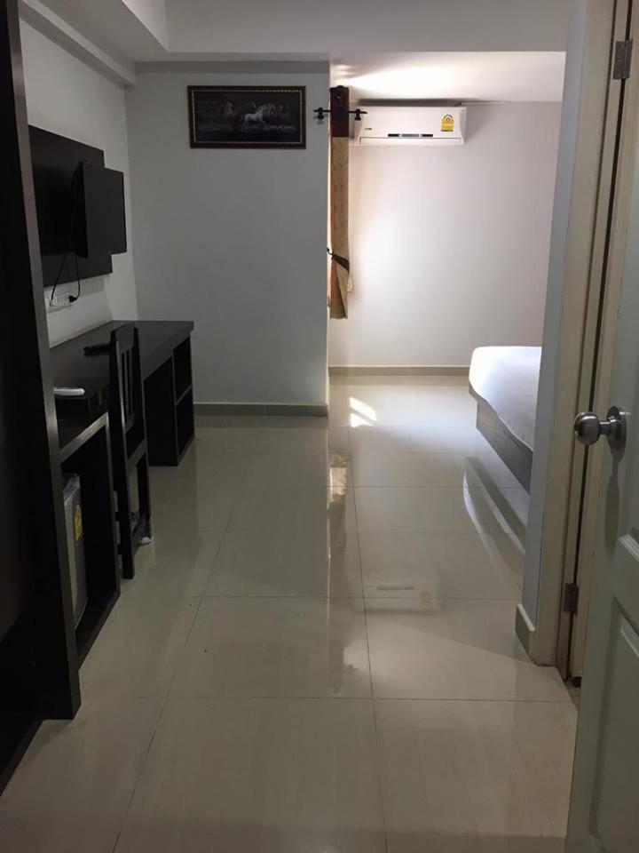 S.K.Airport Chiang Mai Hotel Екстериор снимка