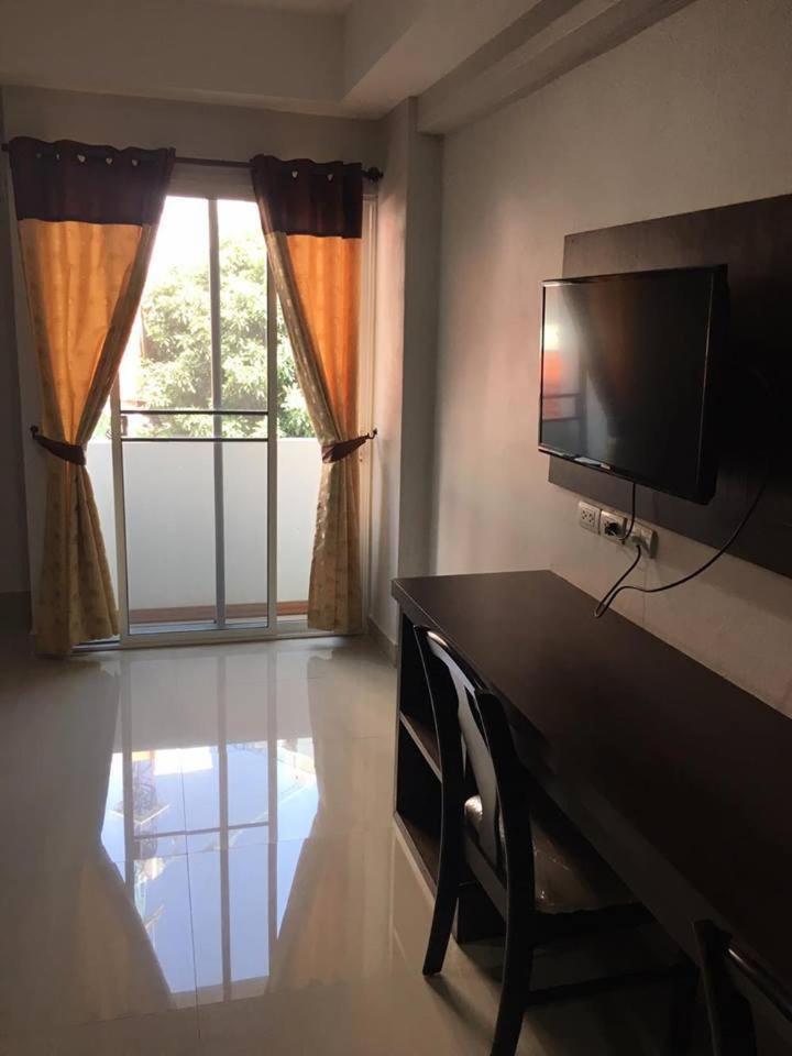 S.K.Airport Chiang Mai Hotel Екстериор снимка